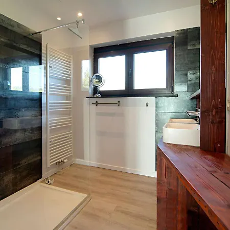Beautiful And Spacious With P Tanque Court And Countryside Views Somme-Leuze