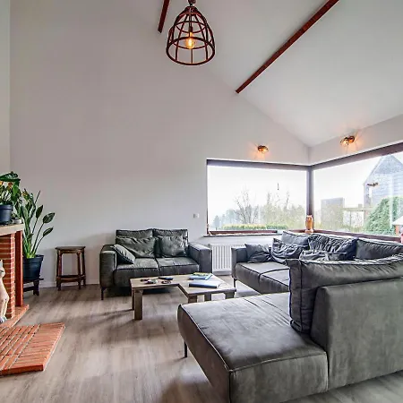 Beautiful And Spacious With P Tanque Court And Countryside Views