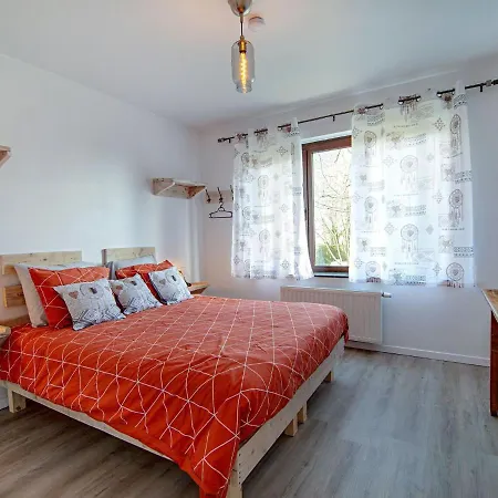 Beautiful And Spacious With P Tanque Court And Countryside Views Holiday home