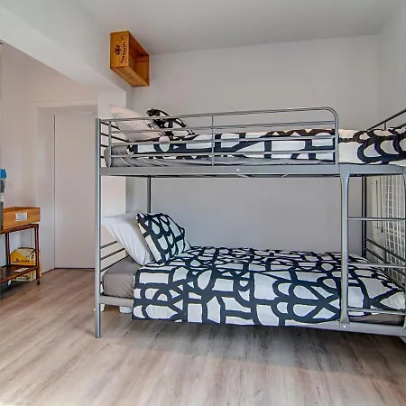 Beautiful And Spacious With P Tanque Court And Countryside Views Holiday home