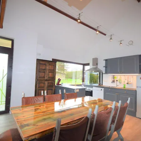 Beautiful And Spacious With P Tanque Court And Countryside Views Holiday home *