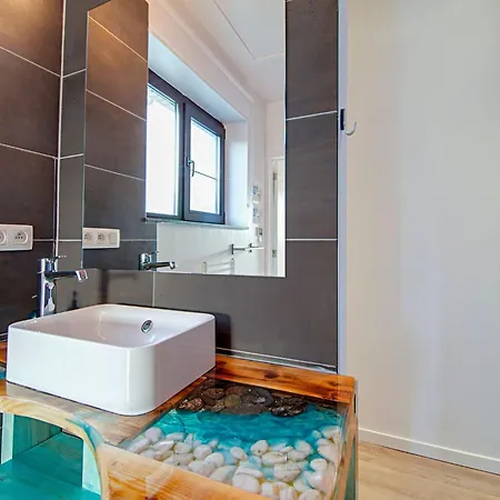 The Waltz Of The Chickadees In Leuze Casa vacanze *